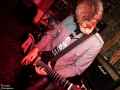 12 - 13-04-2012 - The Barrel - Alan-red-head-down